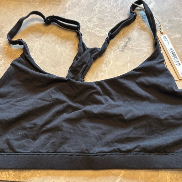 SKIMS FITS EVERYBODY RACERBACK BRALETTE ONYX - Picture 5 of 10